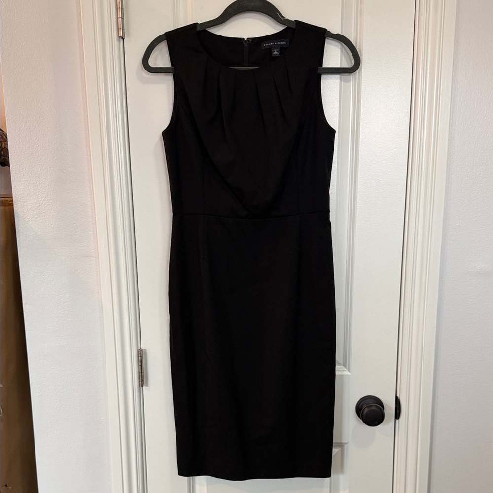 BANANA REPUBLIC BLACK PENCIL DRESS SIZE 4